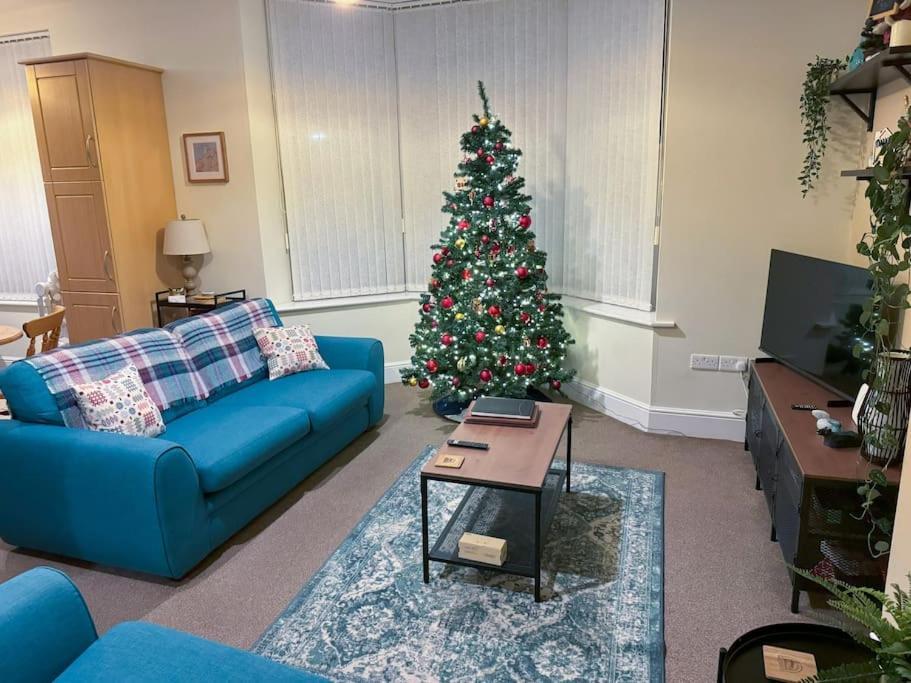 Private Parking, Central Llandudno, King Bed With Ensuite At Clement Lodge Εξωτερικό φωτογραφία