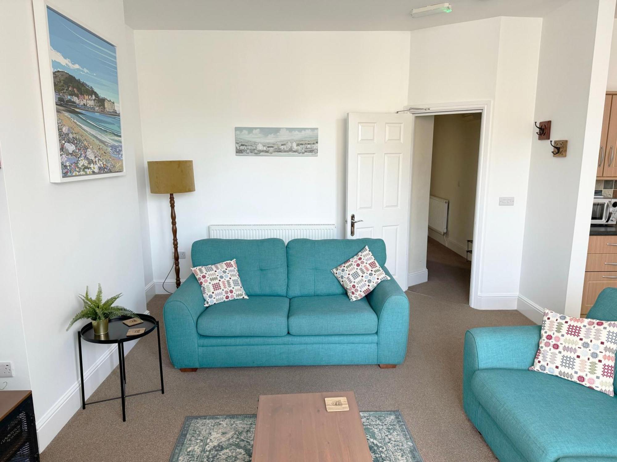 Private Parking, Central Llandudno, King Bed With Ensuite At Clement Lodge Εξωτερικό φωτογραφία