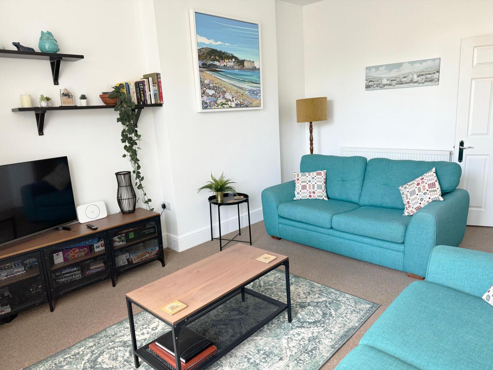 Private Parking, Central Llandudno, King Bed With Ensuite At Clement Lodge Εξωτερικό φωτογραφία