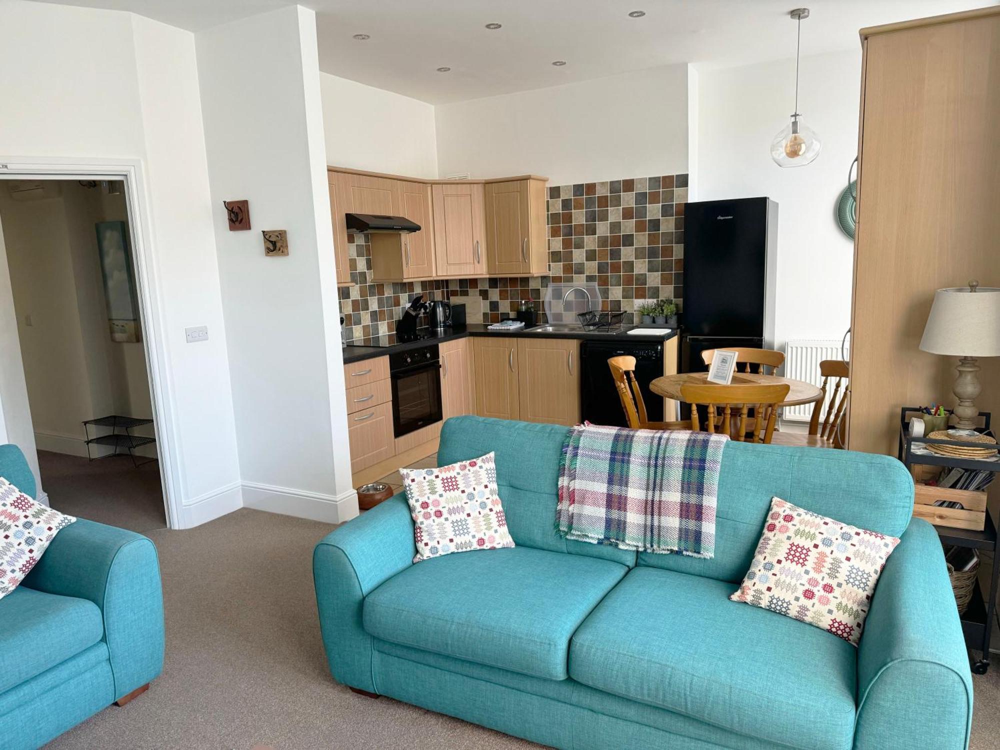 Private Parking, Central Llandudno, King Bed With Ensuite At Clement Lodge Εξωτερικό φωτογραφία