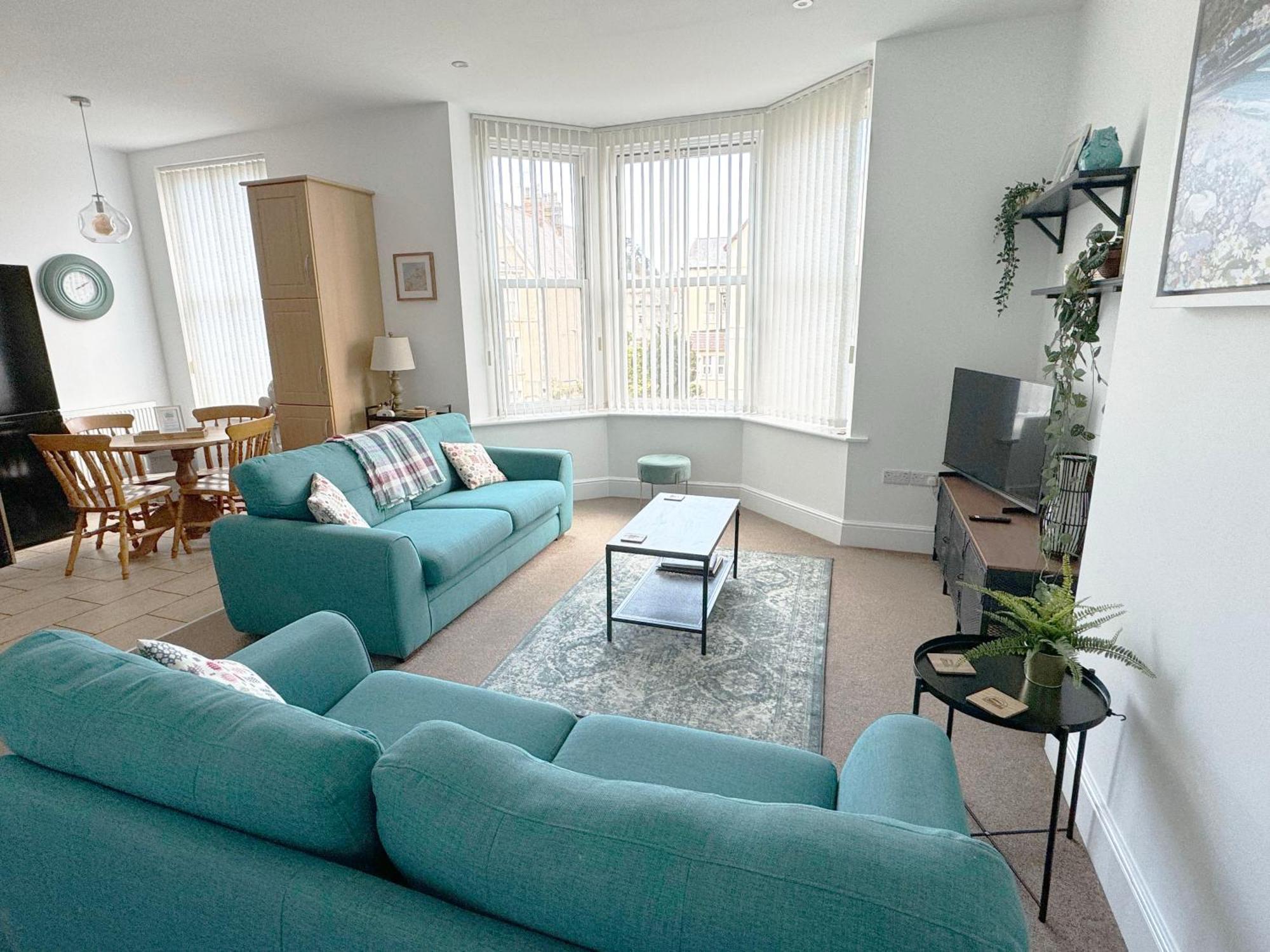 Private Parking, Central Llandudno, King Bed With Ensuite At Clement Lodge Εξωτερικό φωτογραφία